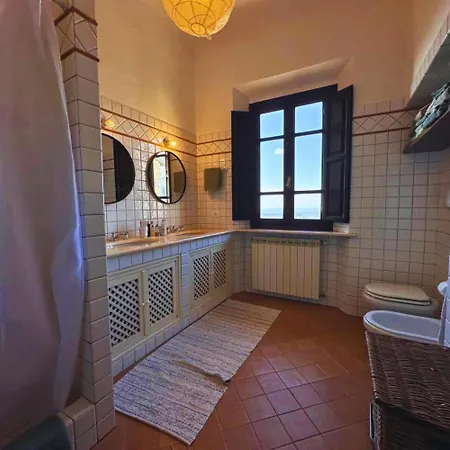Villa Nel Borgo By Nicola Real Estate Mommio
